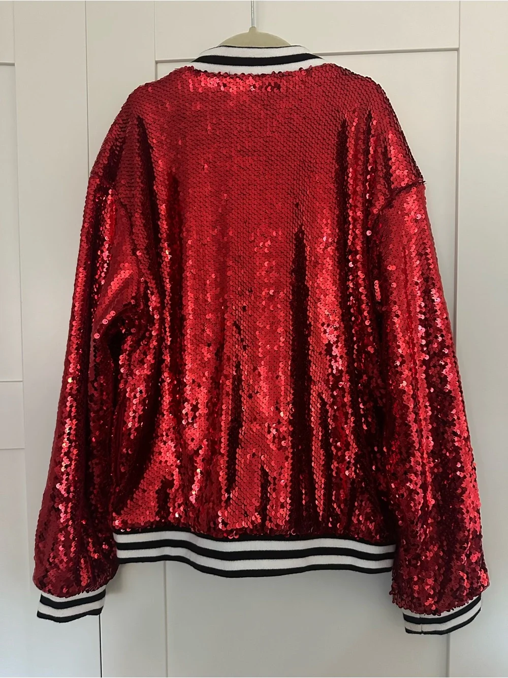 N/A sparkling red